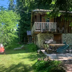 https://chalet-fnet.hotels-rhonealpes.com
