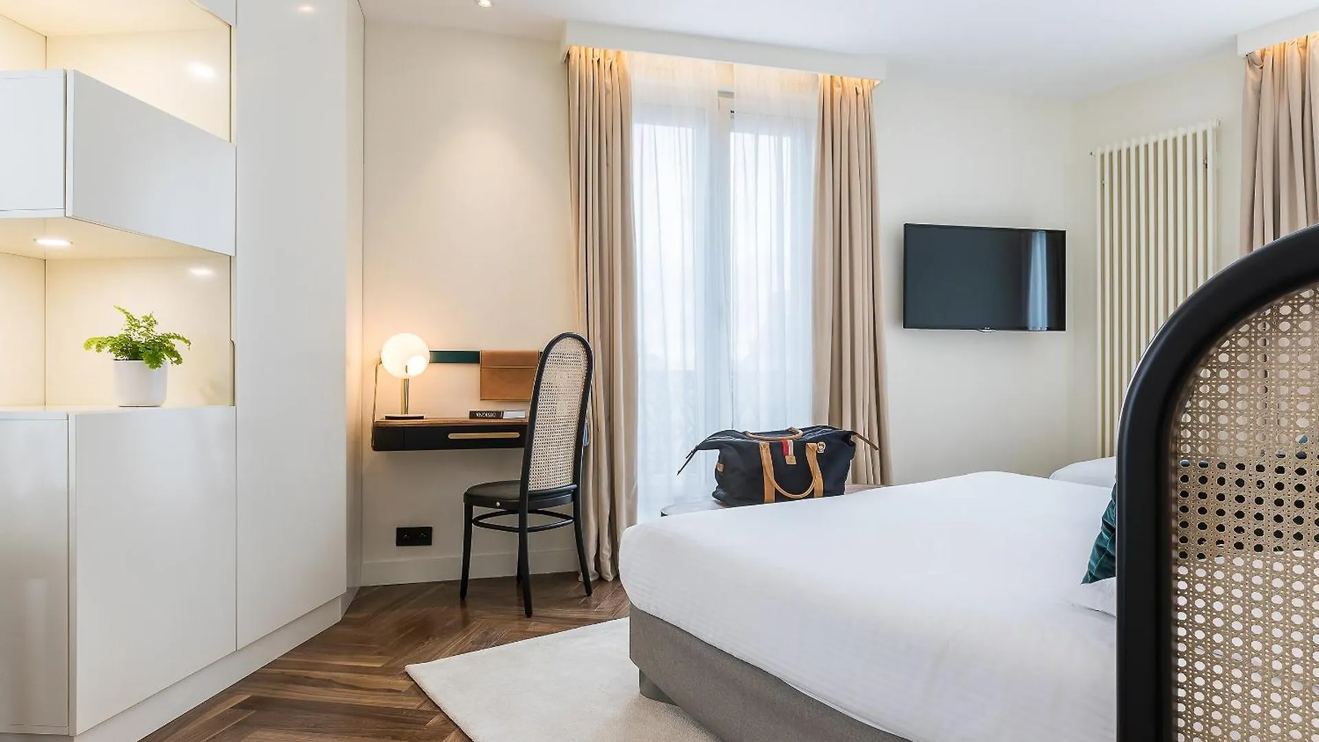 ****  Hotel Le Friedland Paris France